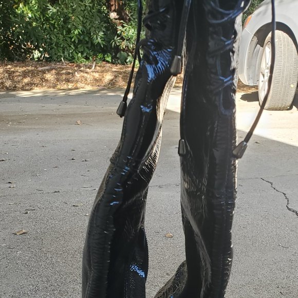 Tall boots - Picture 3 of 5